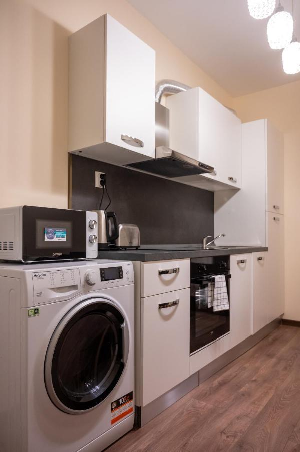 Design 1Bdr Apartment In Top Center - Free Parking صوفيا المظهر الخارجي الصورة