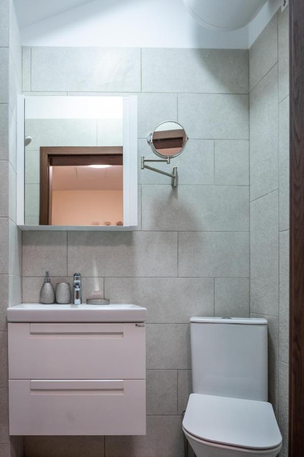 Design 1Bdr Apartment In Top Center - Free Parking صوفيا المظهر الخارجي الصورة