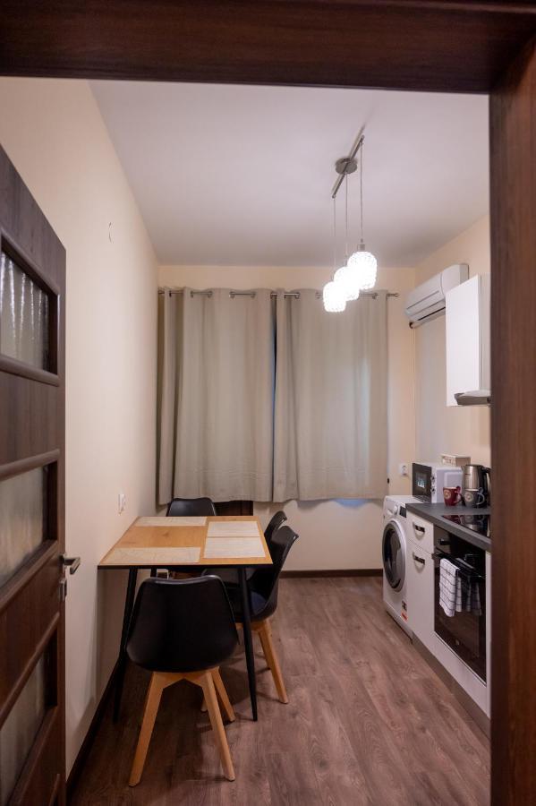 Design 1Bdr Apartment In Top Center - Free Parking صوفيا المظهر الخارجي الصورة